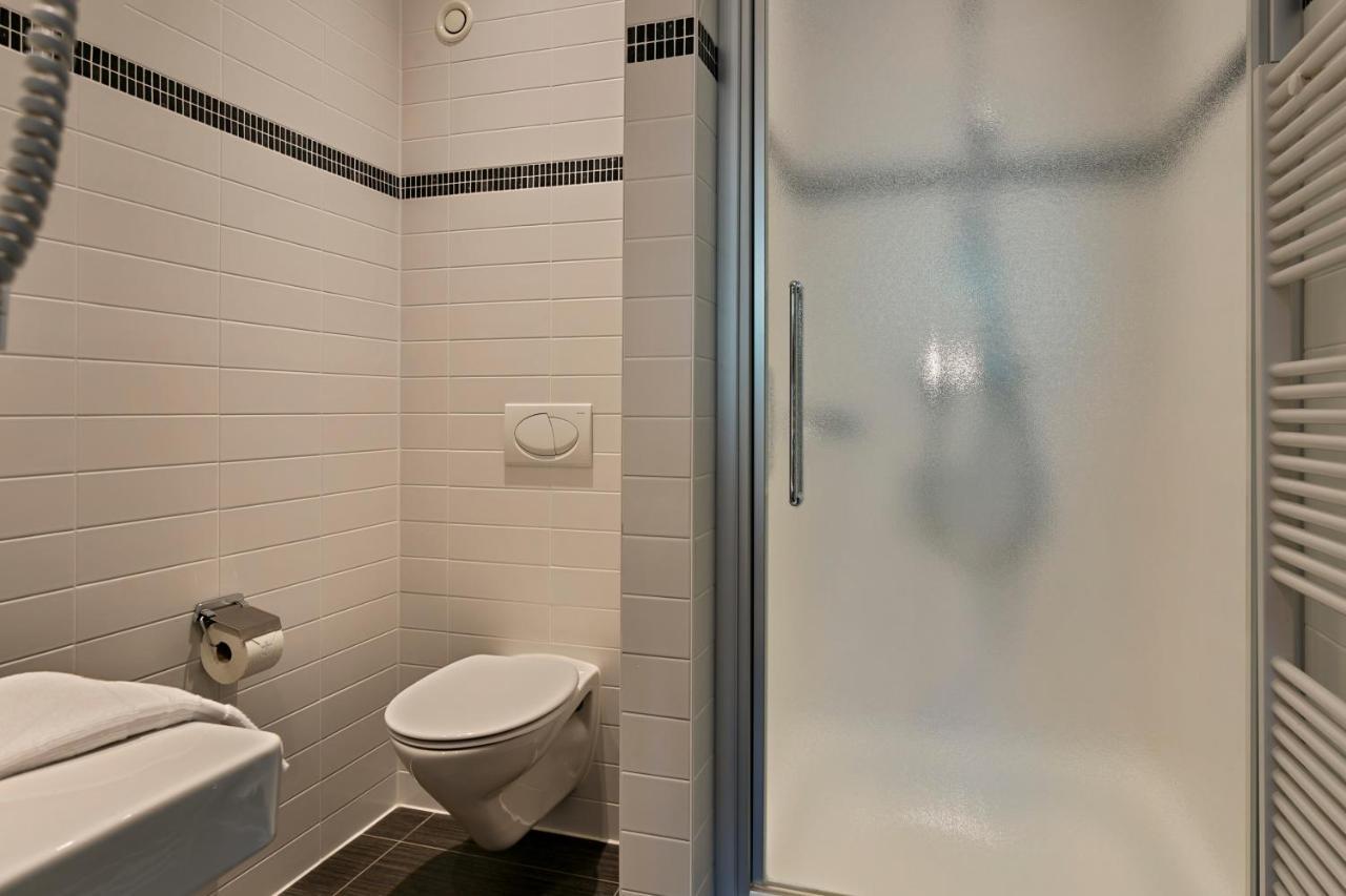דה האן Hotel Astoria מראה חיצוני תמונה