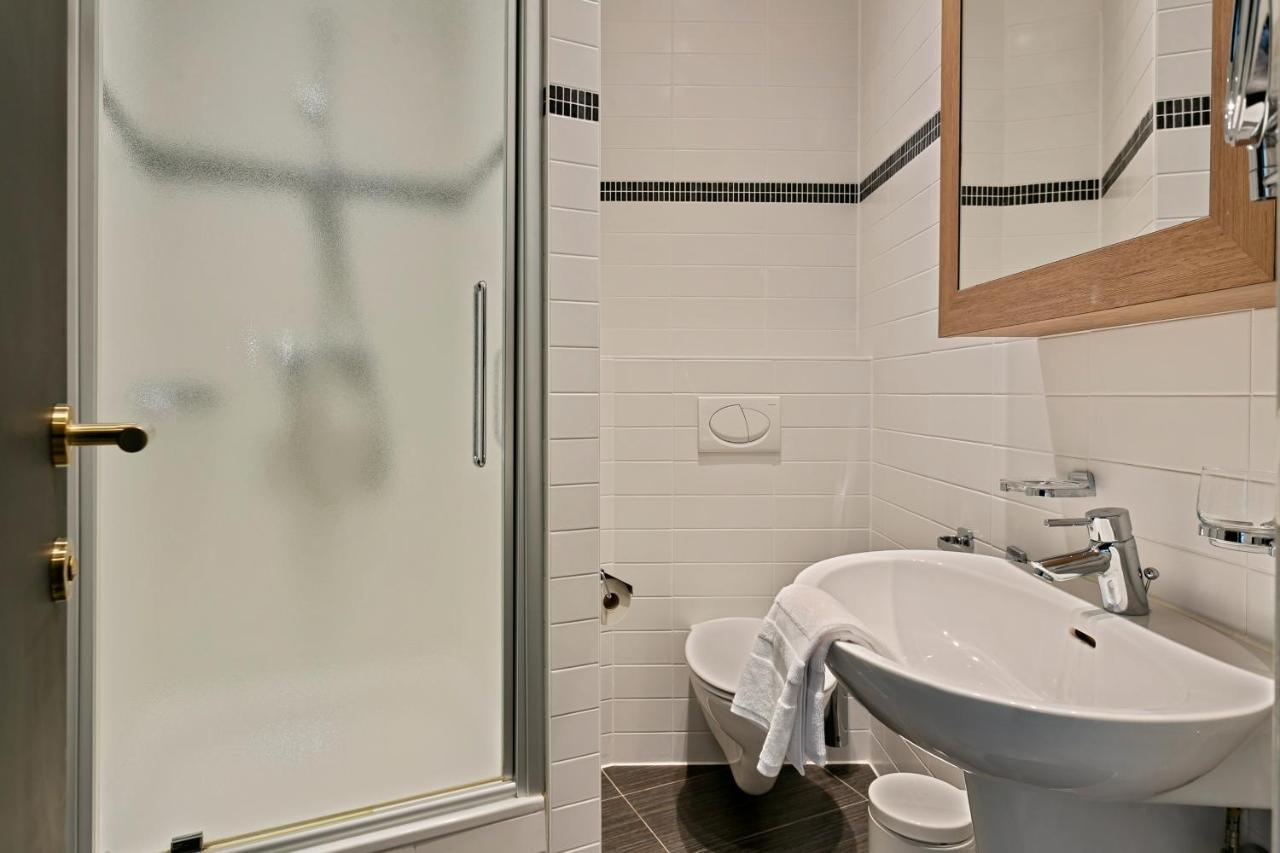 דה האן Hotel Astoria מראה חיצוני תמונה